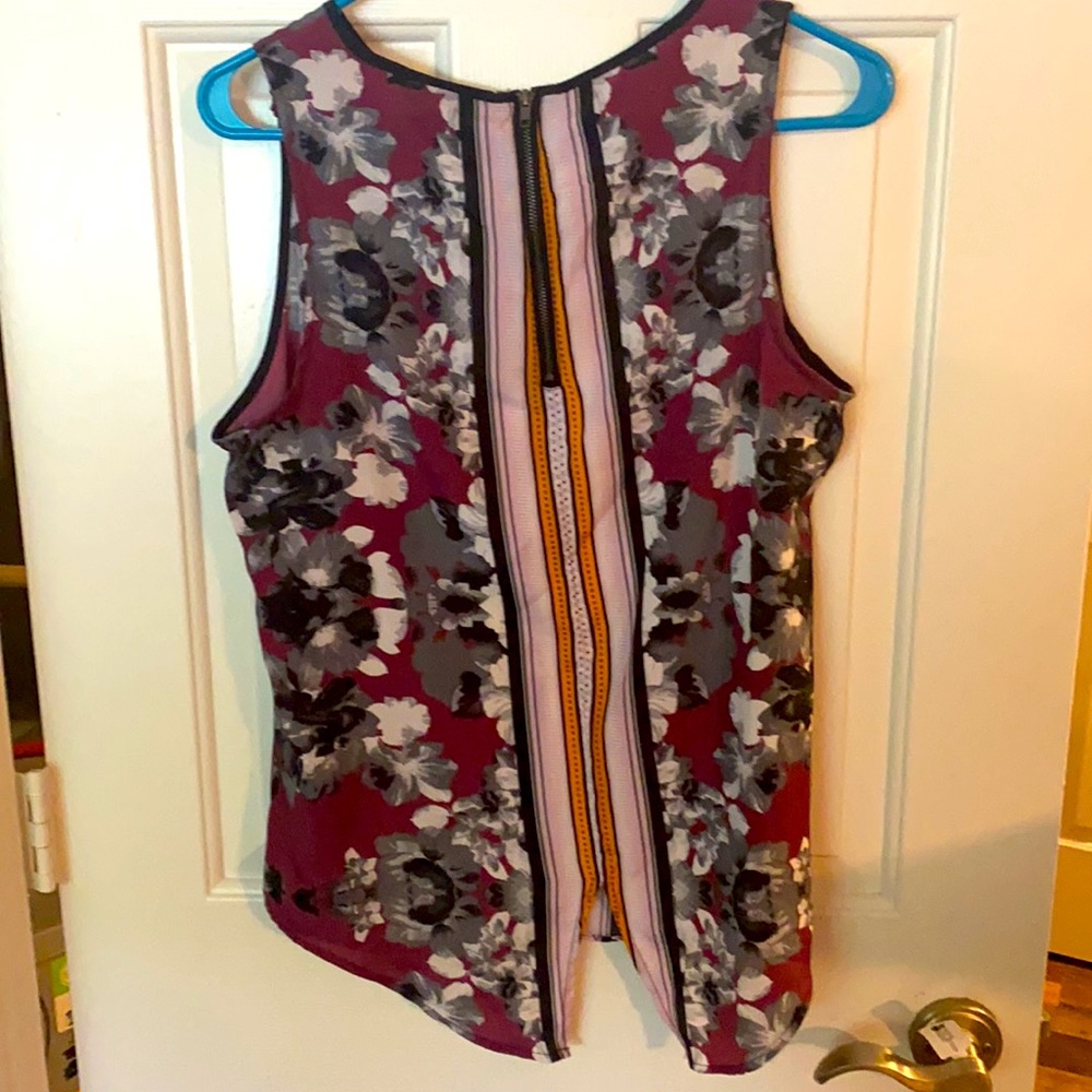 Mossimo top - Picture 3 of 7